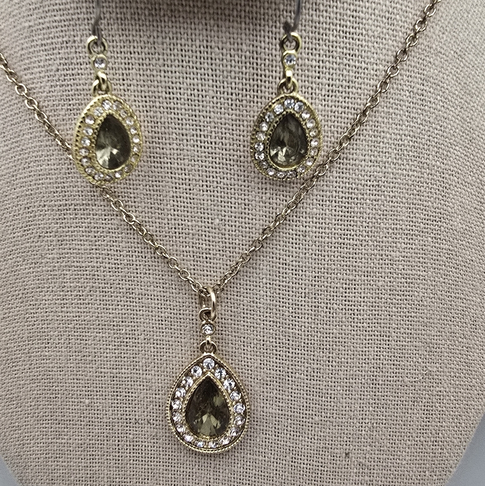 Monet Teardrop Necklace And Earrings Set